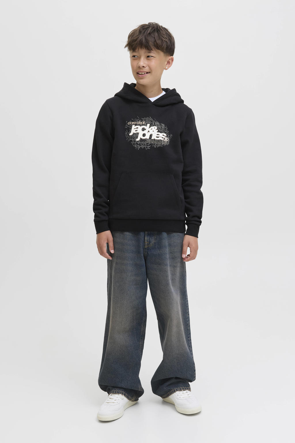 Zwarte jongens JACK & JONES JUNIOR hoodie van sweat materiaal met logo dessin, lange mouwen en capuchon