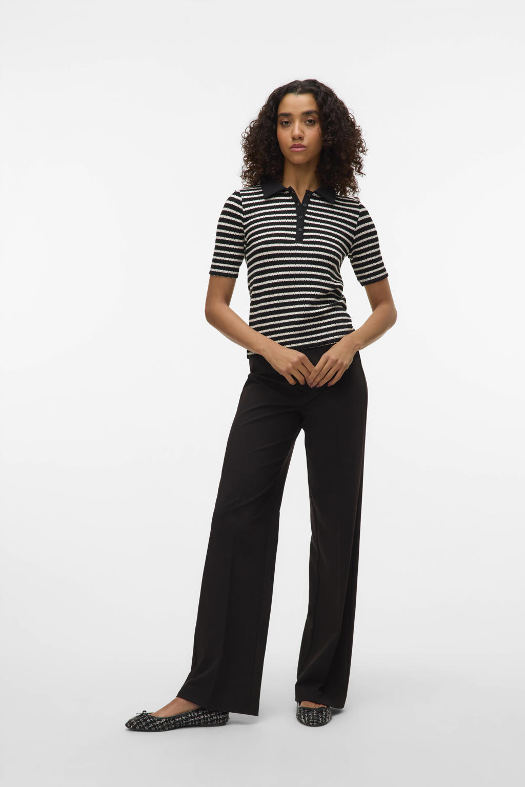 Zwarte dames VERO MODA straight regular waist pantalon van polyester met rits- en knoopsluiting en effen