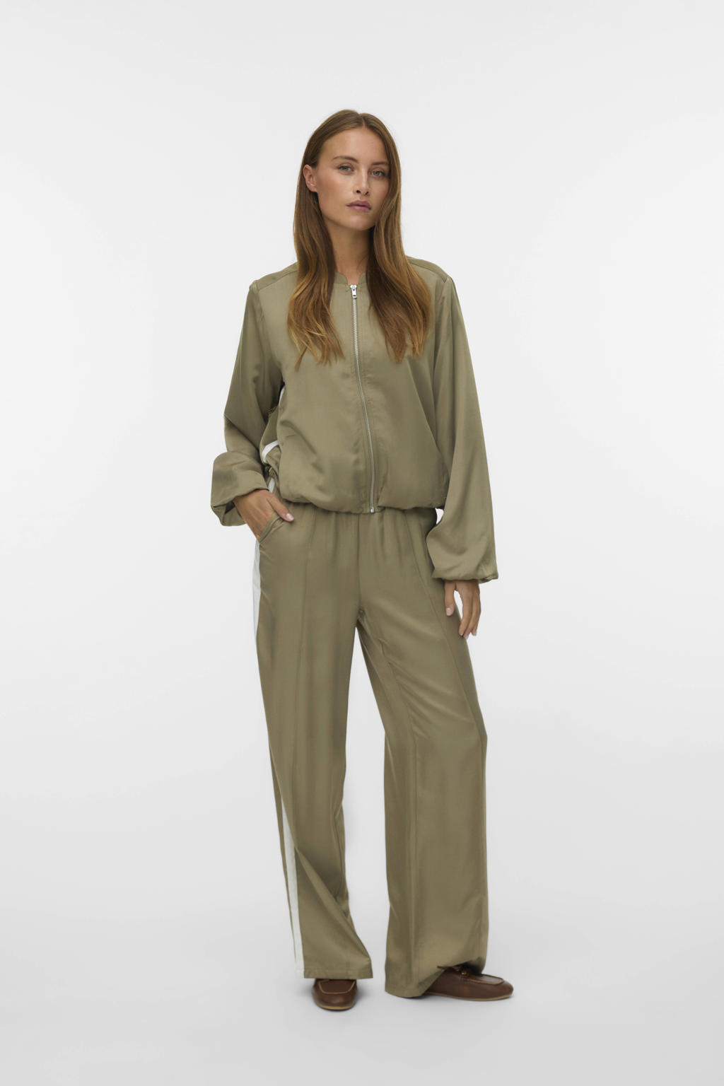 Lichtgroene dames VERO MODA straight high waist casual broek van viscose met elastische tailleband en effen