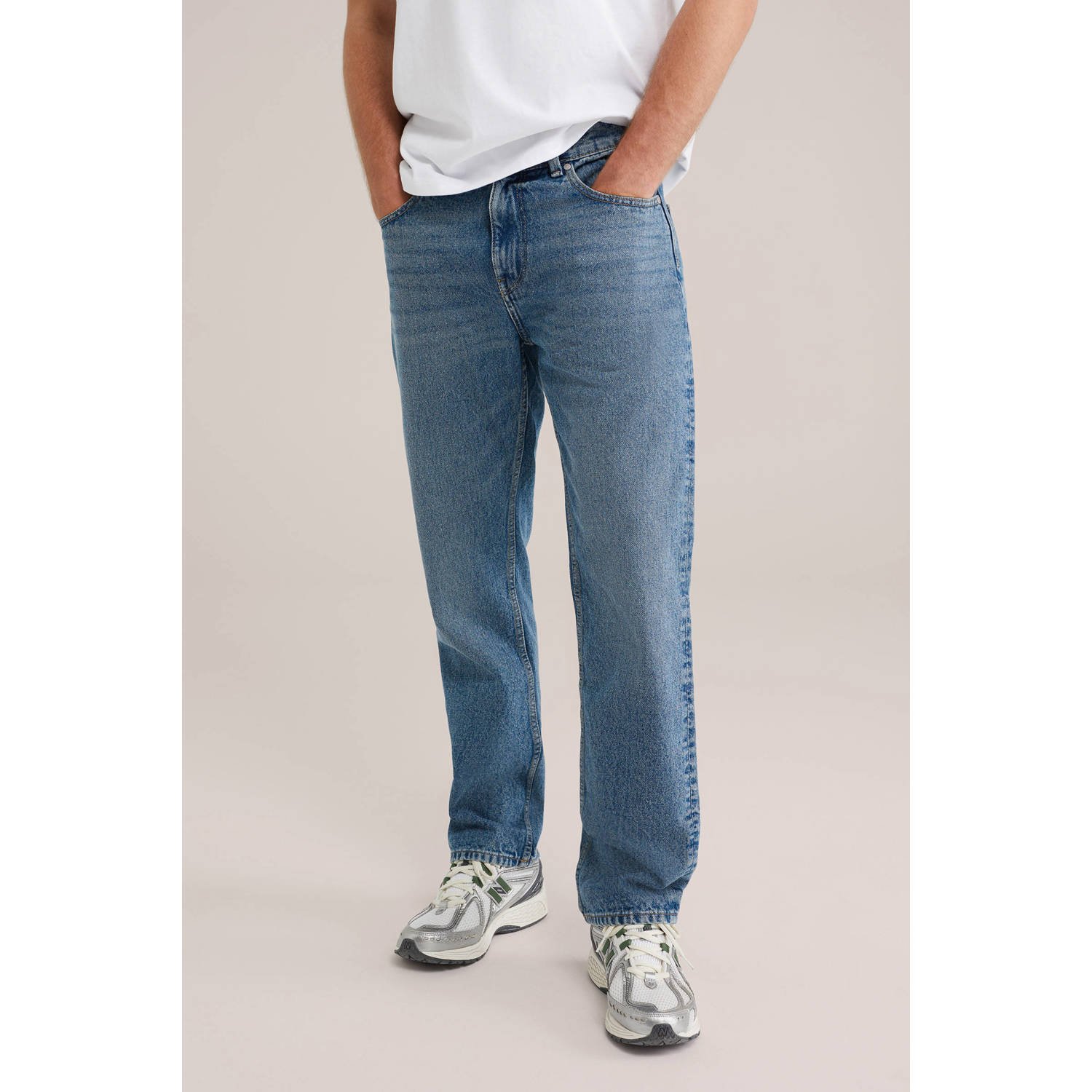 WE Fashion straight leg regular fit jeans mid blue
