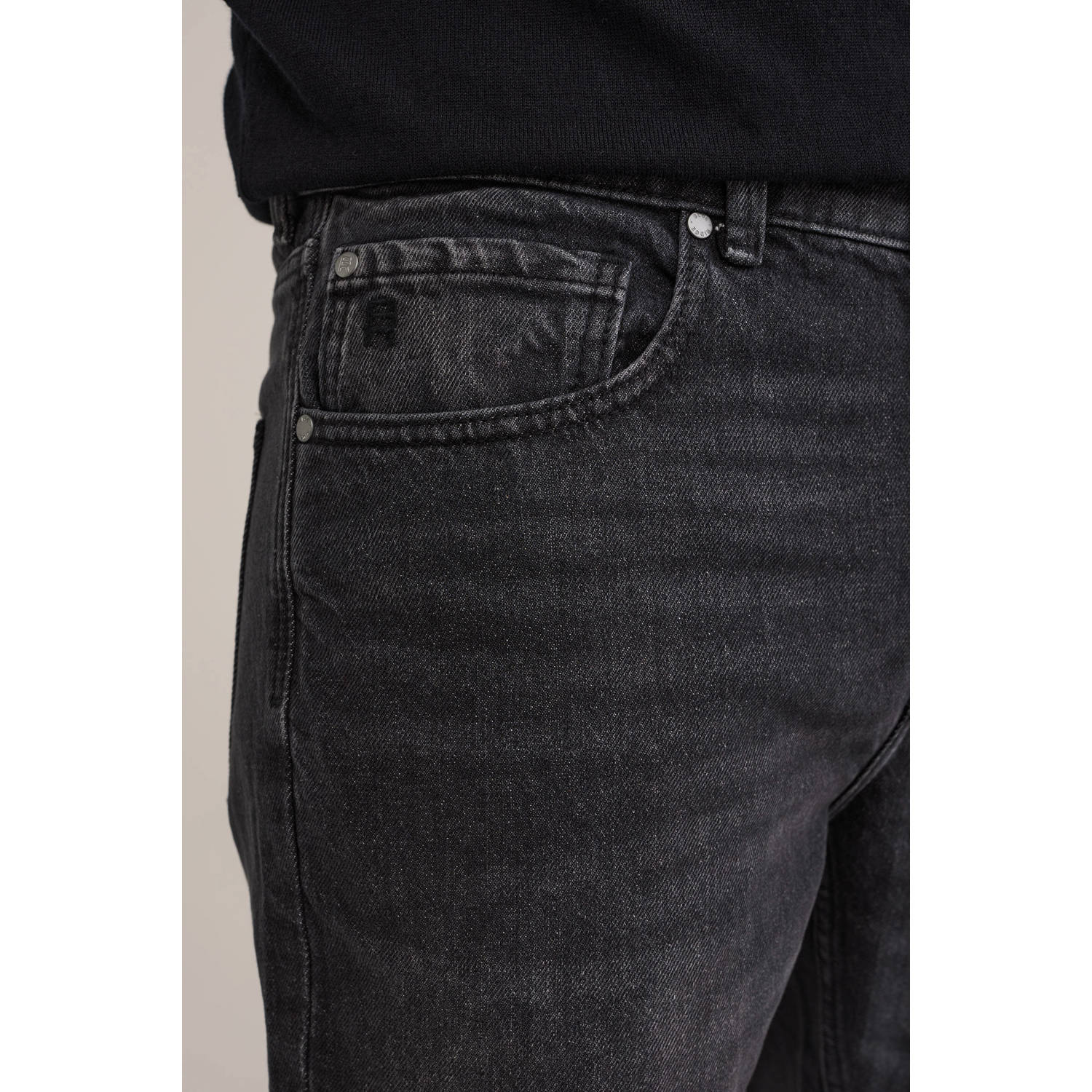 WE Fashion regular straight leg jeans black denim