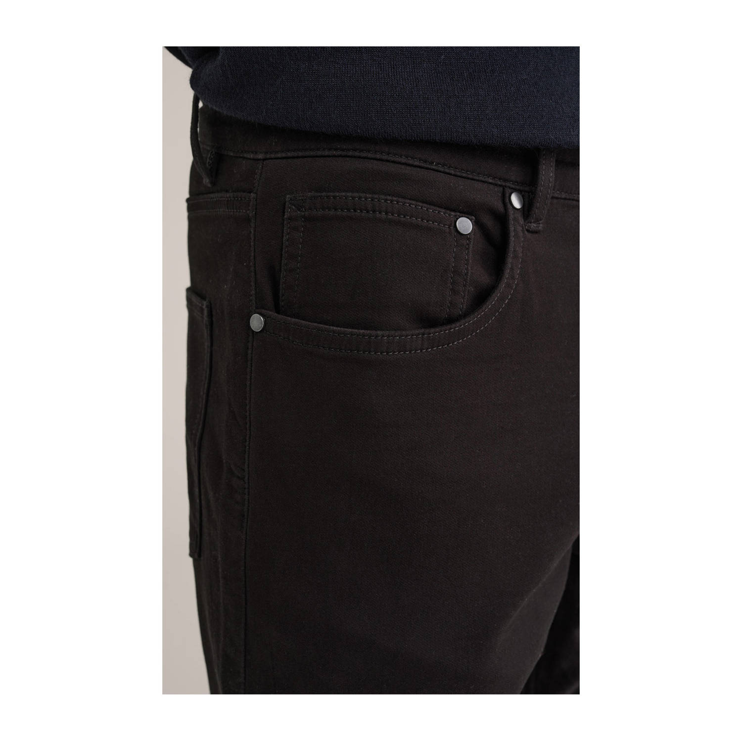 WE Fashion straight chino zwart