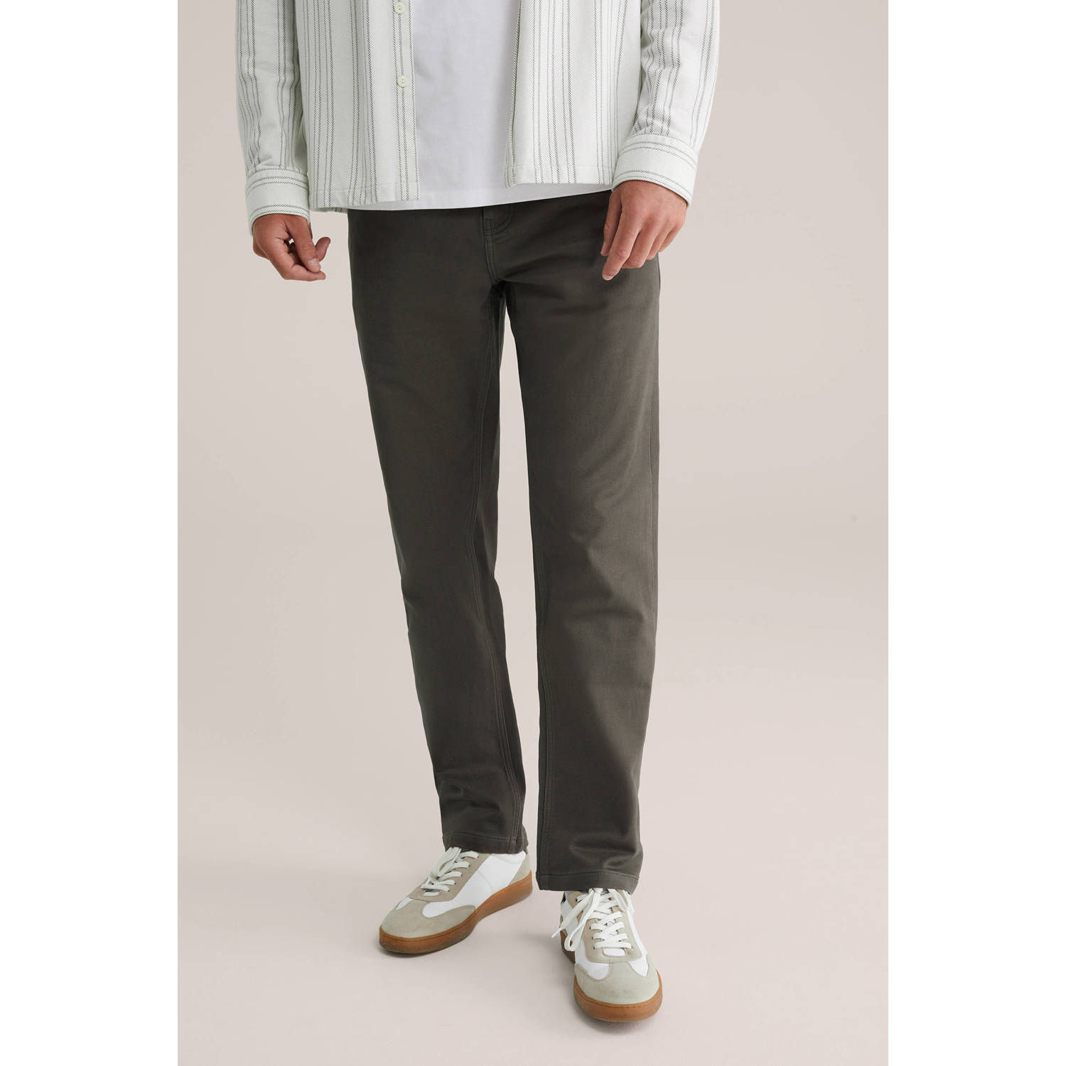 WE Fashion straight chino donkergroen