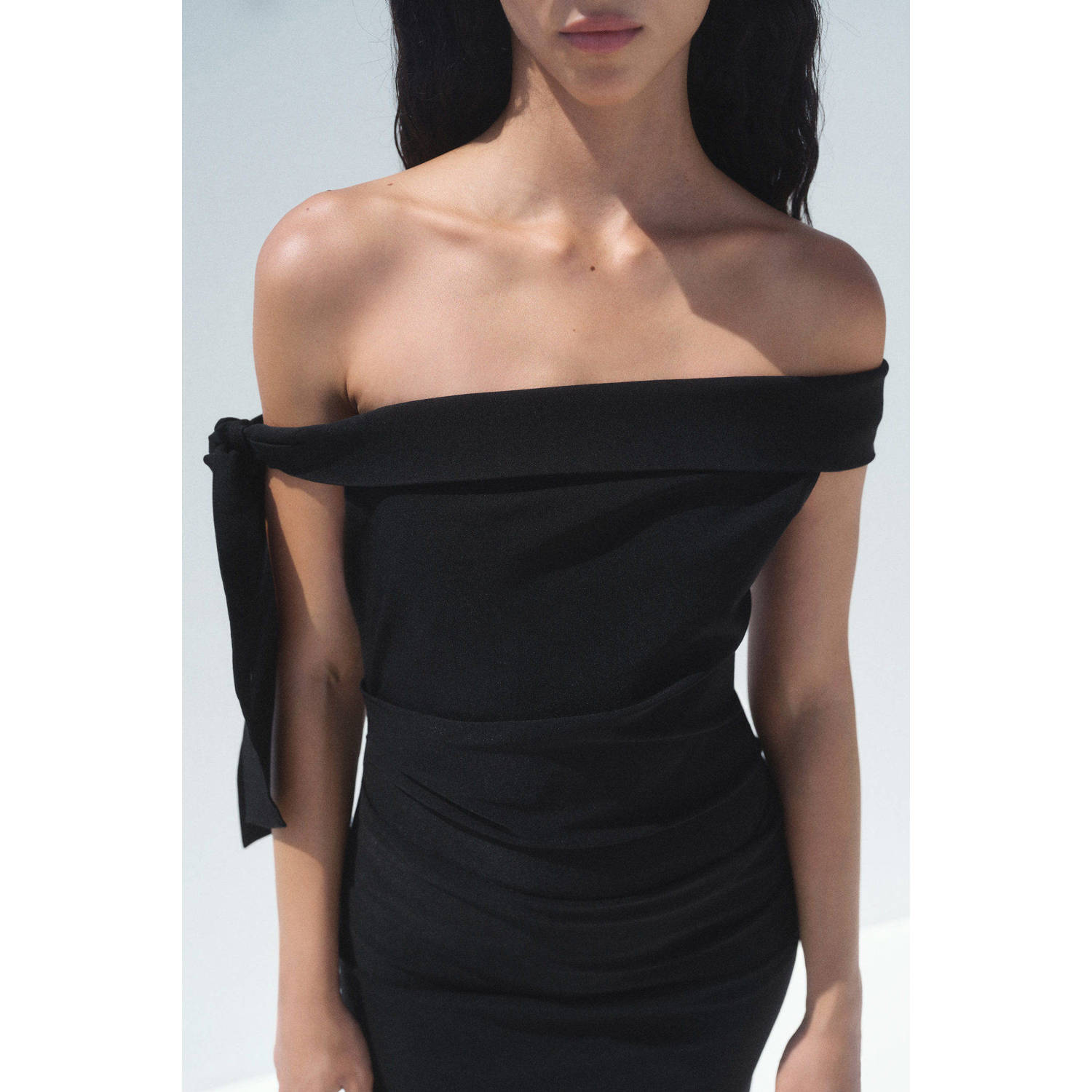 Mango off shoulder jurk zwart