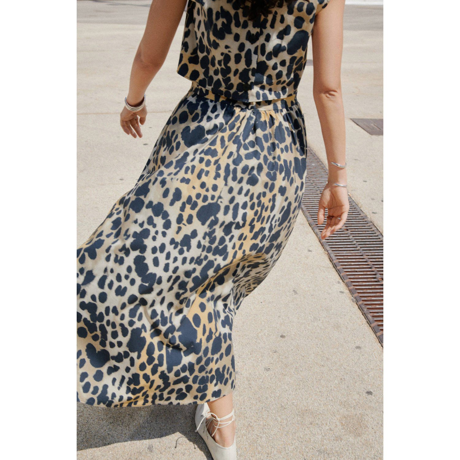 Mango midi rok zwart