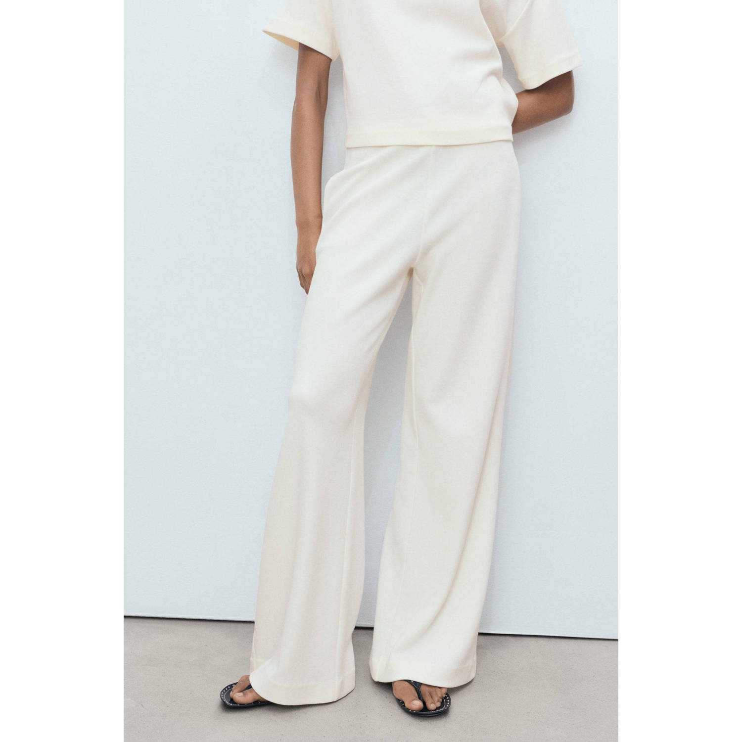 Mango wide leg regular waist broek ecru
