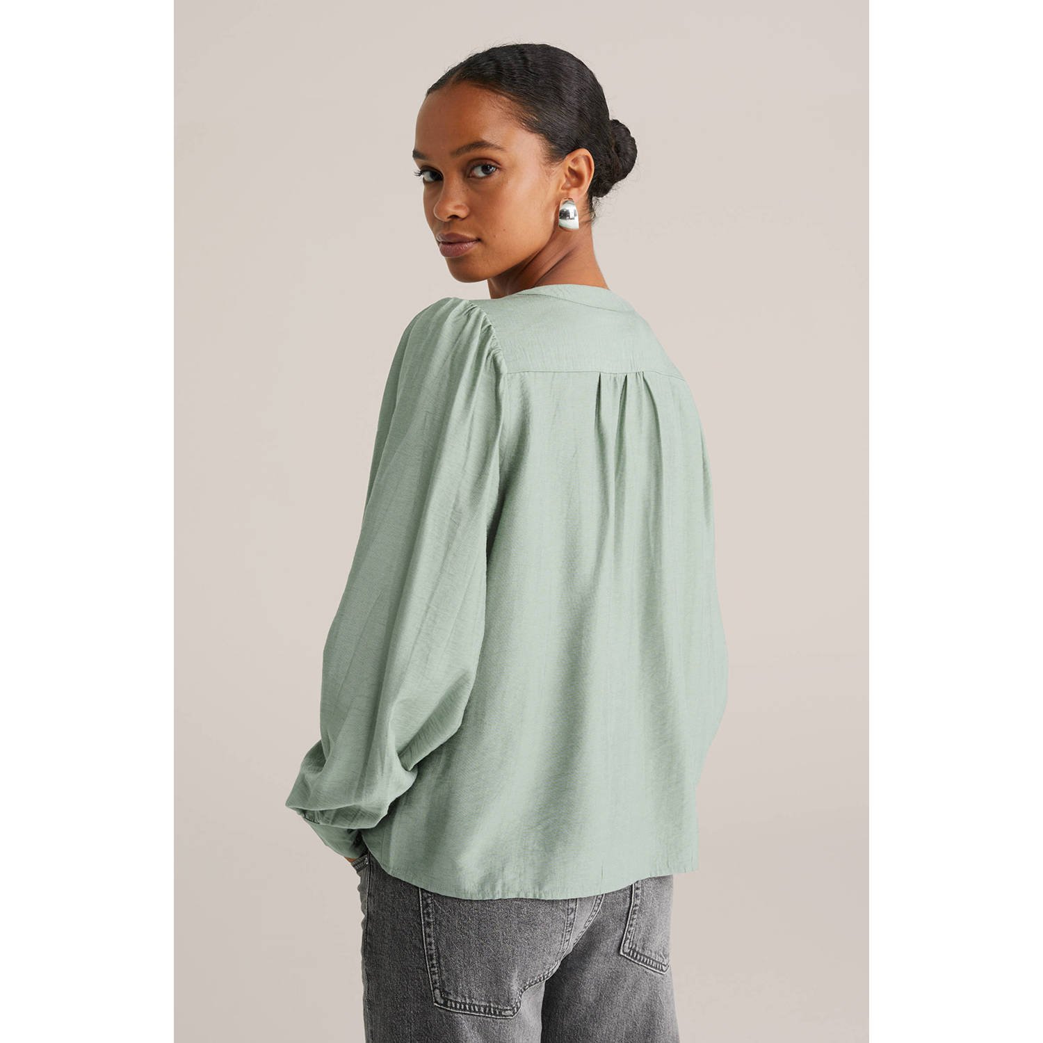 WE Fashion top