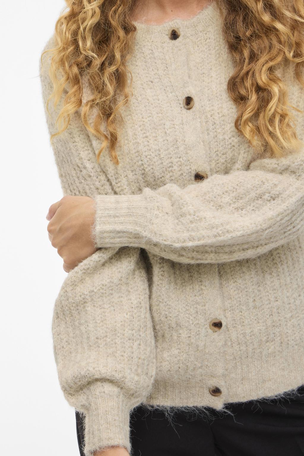 Zandkleurige dames VILA gebreid vest van wol met effen, lange mouwen, ronde hals en knoopsluiting