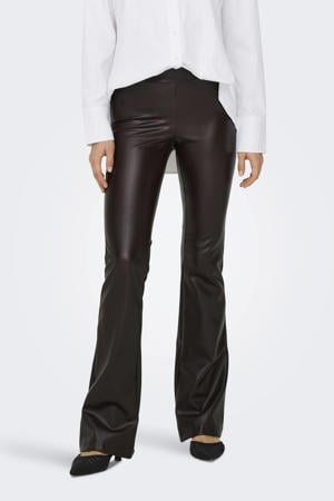 imitatieleren flared regular waist flared broek zwart
