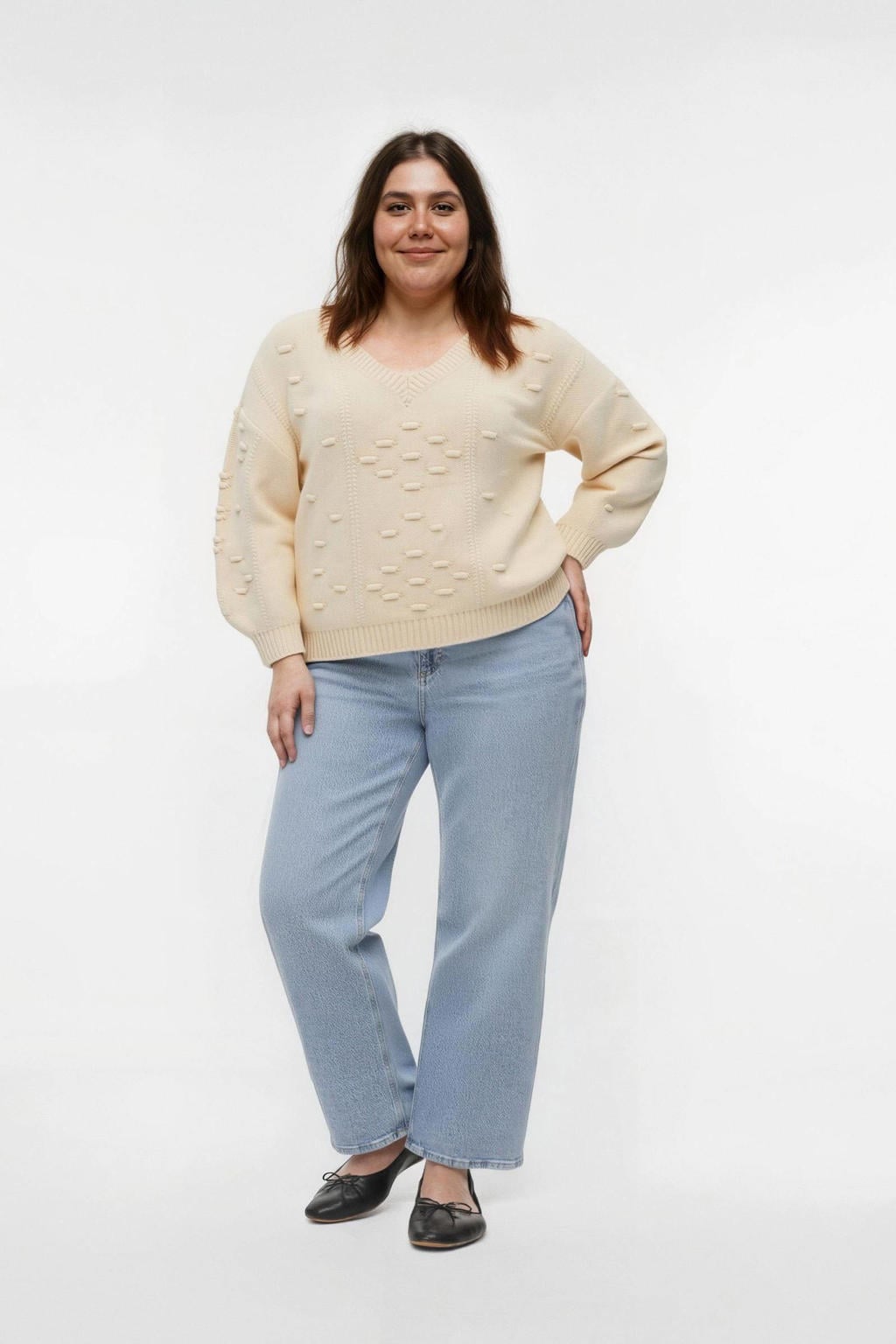 Ecru dames VERO MODA CURVE trui gebreid van polyester met effen, lange mouwen, V-hals en 3D applicatie