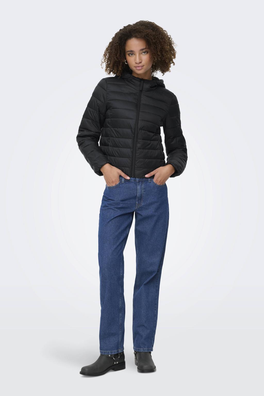 Zwarte dames ONLY gewatteerde jas van nylon met effen, lange mouwen, capuchon, ritssluiting en quilted