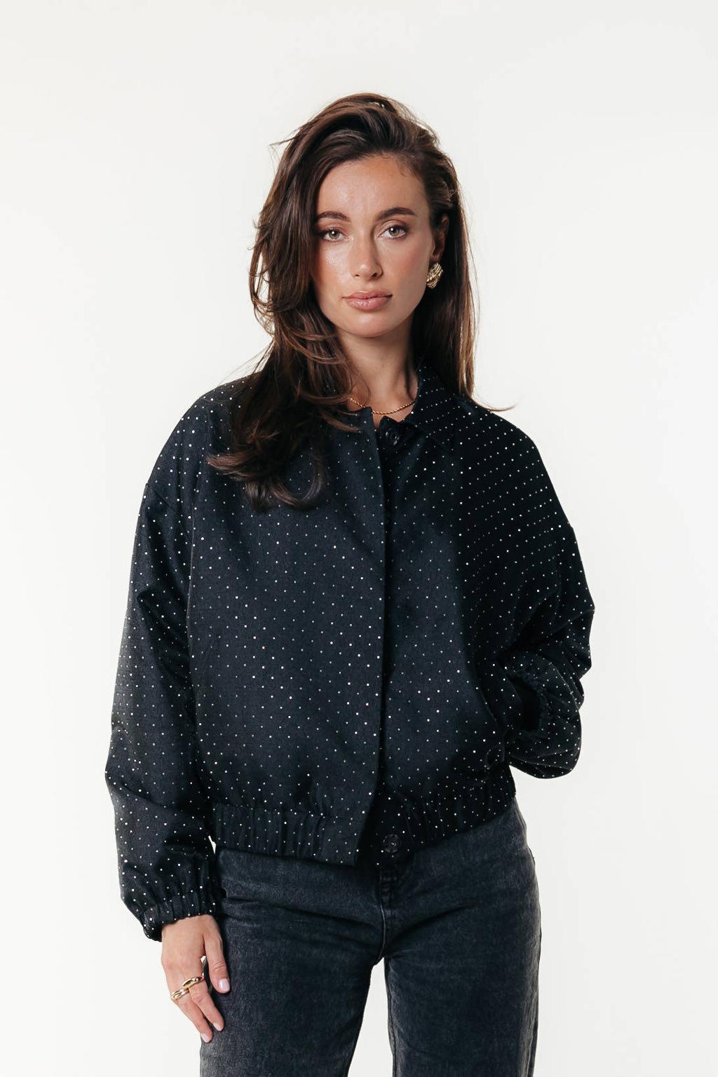 Zwarte dames Colourful Rebel bomberjack van polyester met lange mouwen, klassieke kraag, knoopsluiting en sierstenen