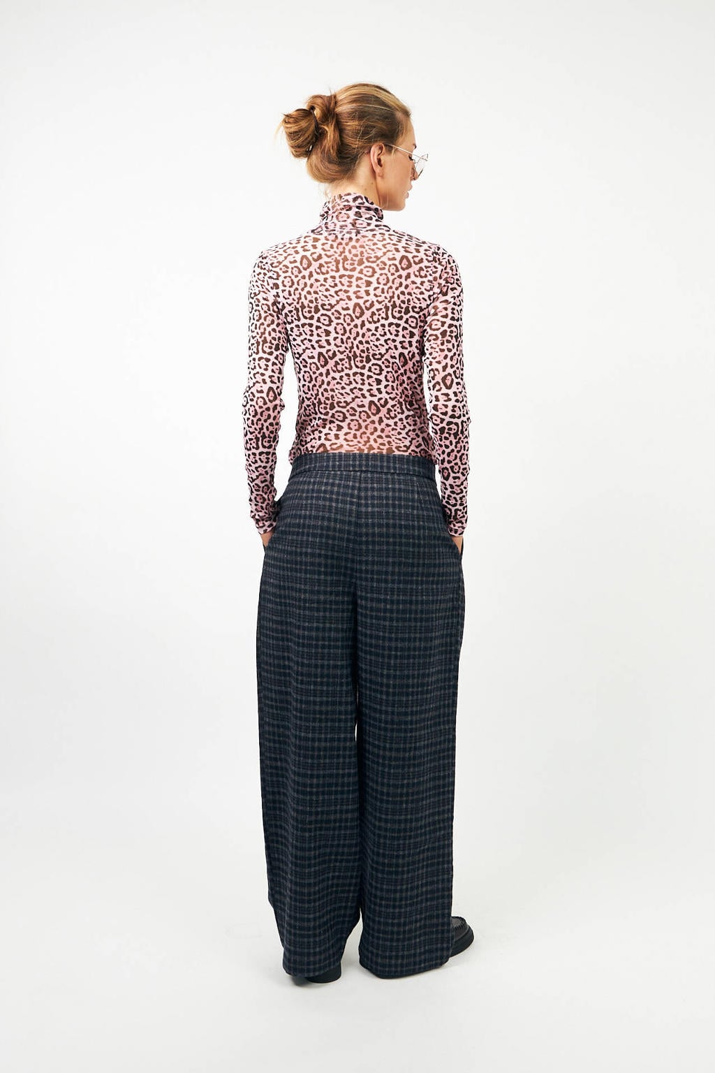 Roze dames Lollys laundry mesh top met panterprint en lange mouwen