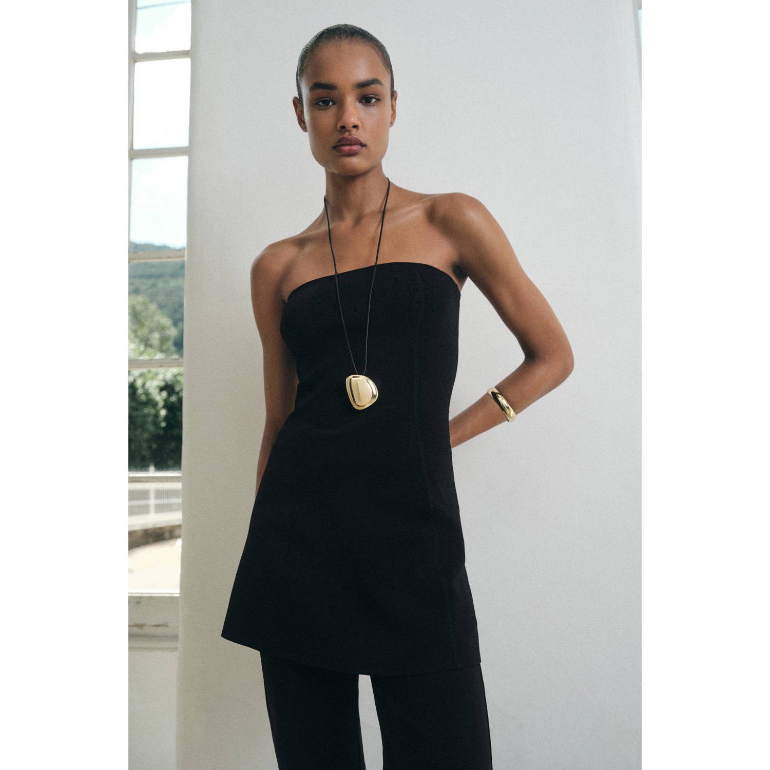 Mango off shoulder top zwart