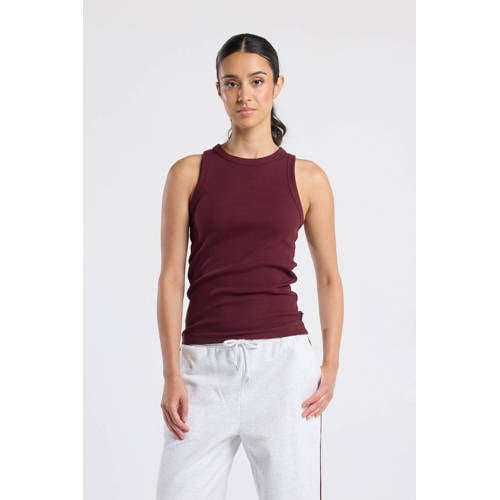 America Today singlet donkerrood rib gebreid afbeelding