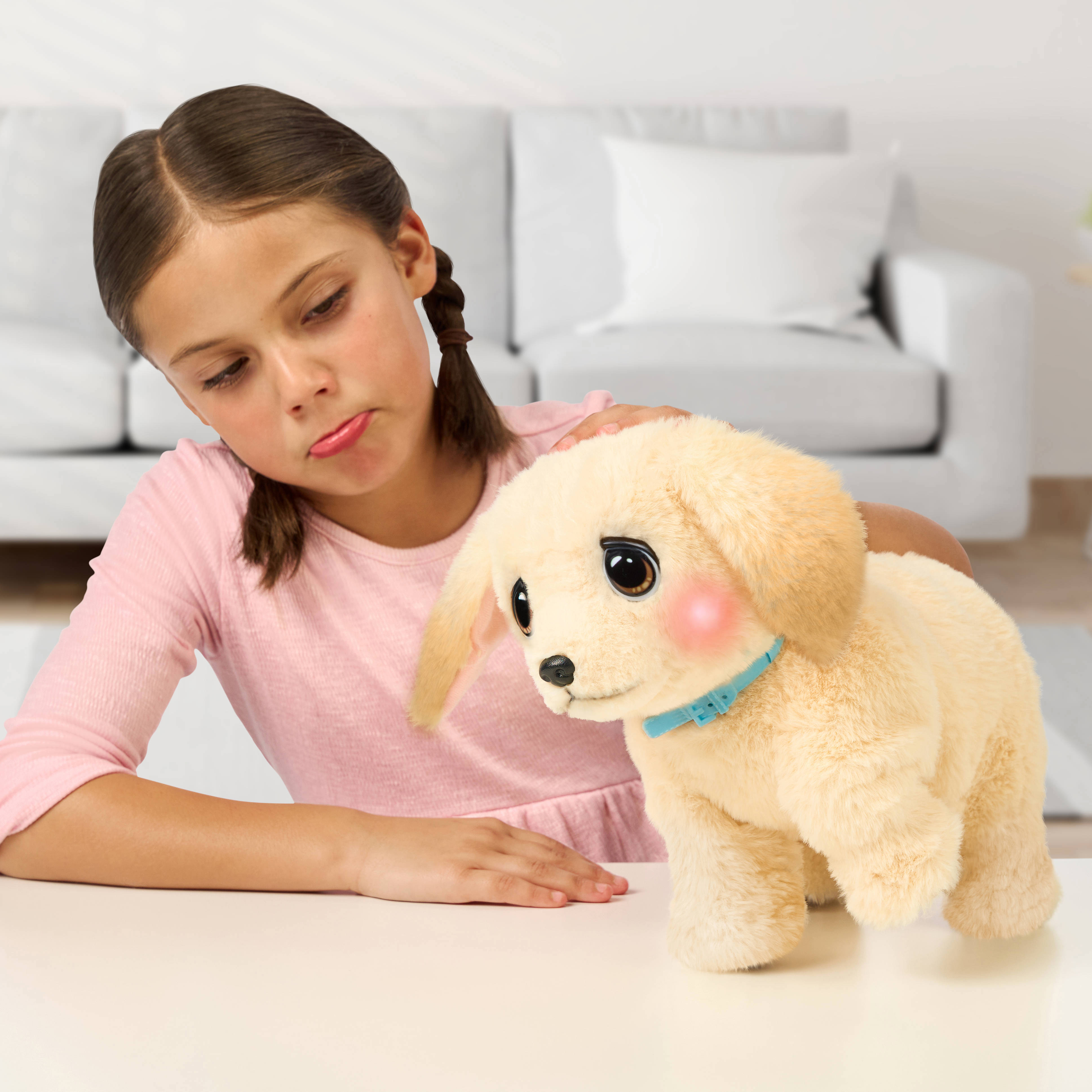 ・Children with puppy・高さ１５cm・ Copen・ Moose Toys Little Live Pets - Ouchies Puppy Cooper - Interactieve