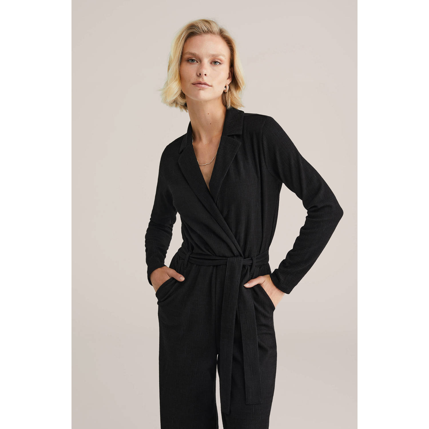 WE Fashion jumpsuit zwart straight