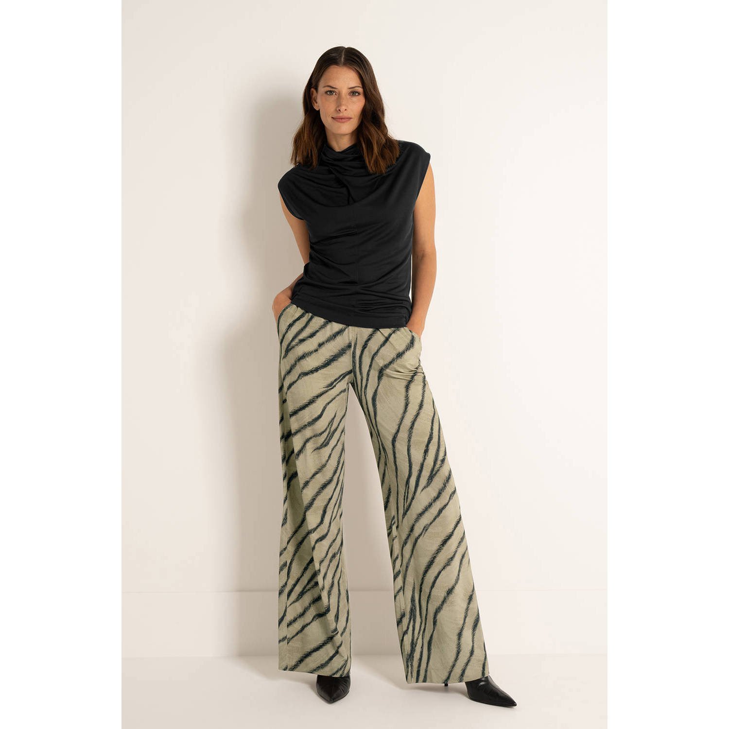 Claudia Sträter wide leg high waist casual broek lichtkaki