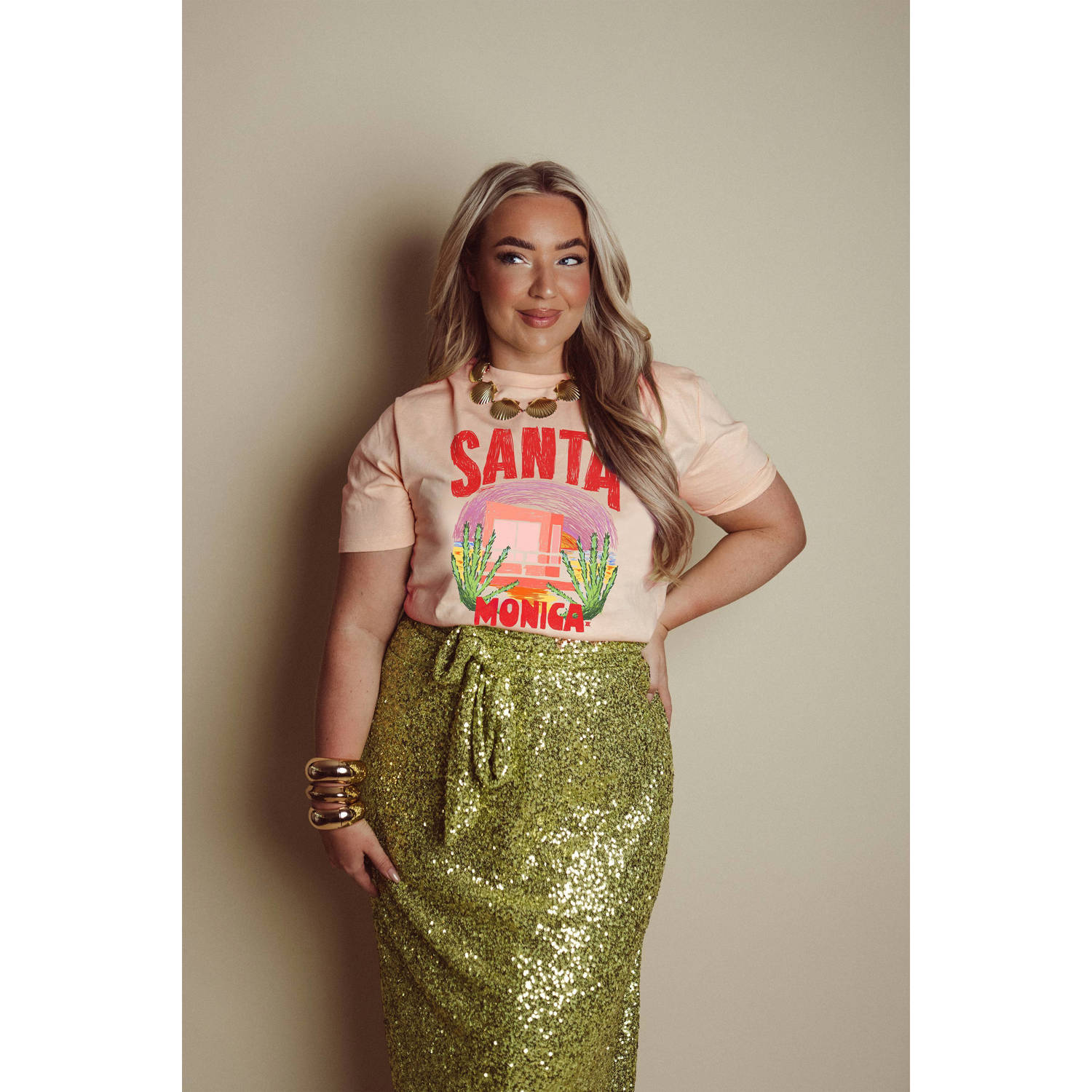 Pinned by K Curve T-shirt zalm