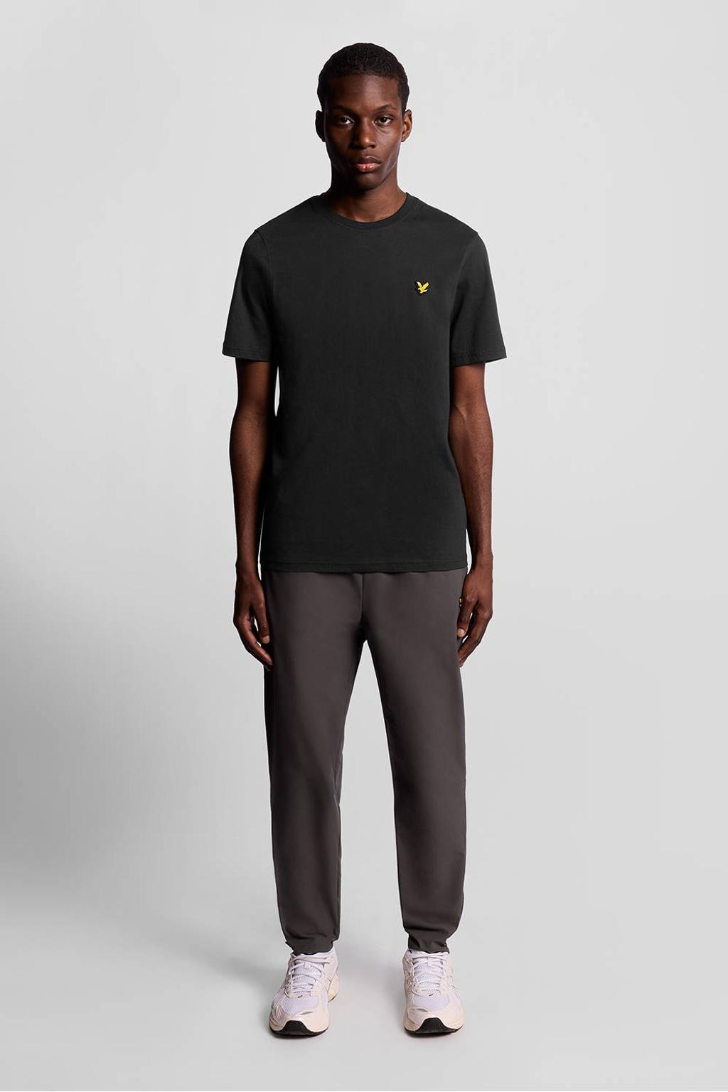 Zwarte heren Lyle & Scott regular T-shirt van katoen met effen, korte mouwen, ronde hals en gesp
