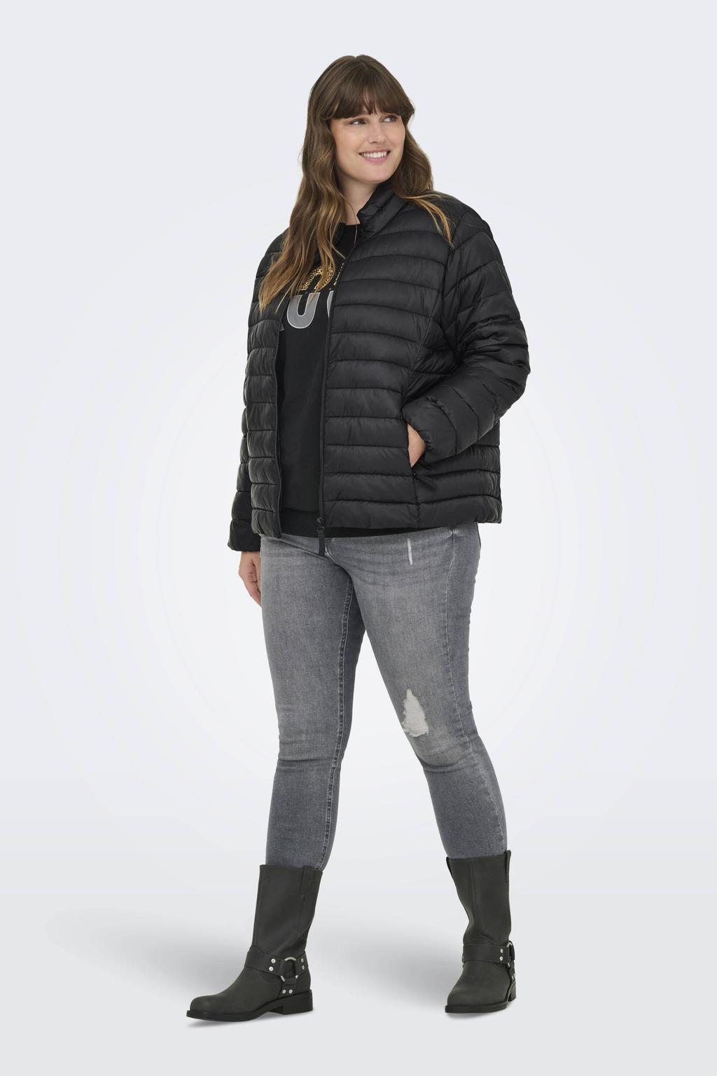 Zwarte dames ONLY CARMAKOMA tussenjas van nylon met effen, lange mouwen, opstaande kraag, ritssluiting en quilted