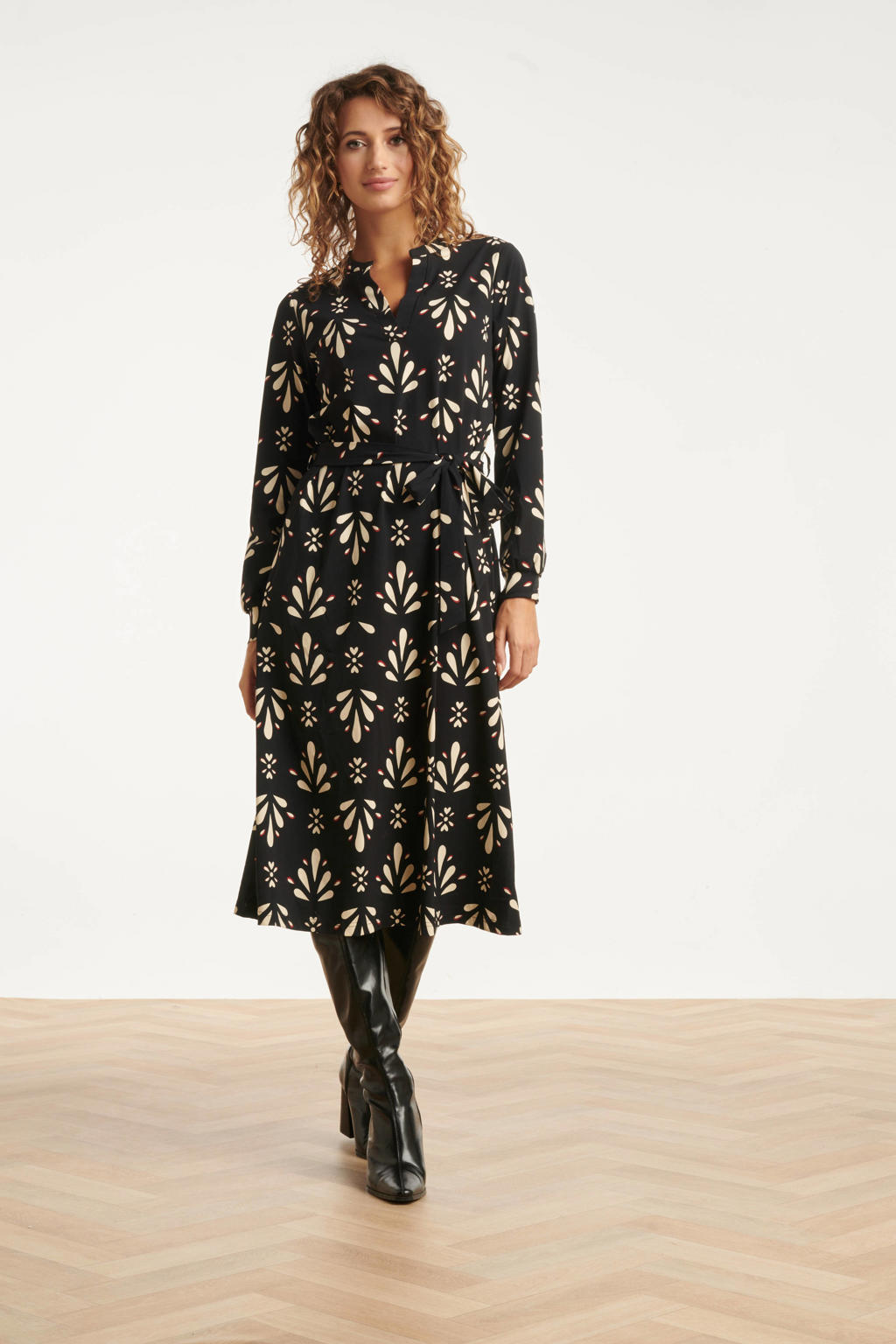 Zwart en ecru dames Smashed Lemon A-lijn jurk van polyamide met grafische print, lange mouwen en V-hals