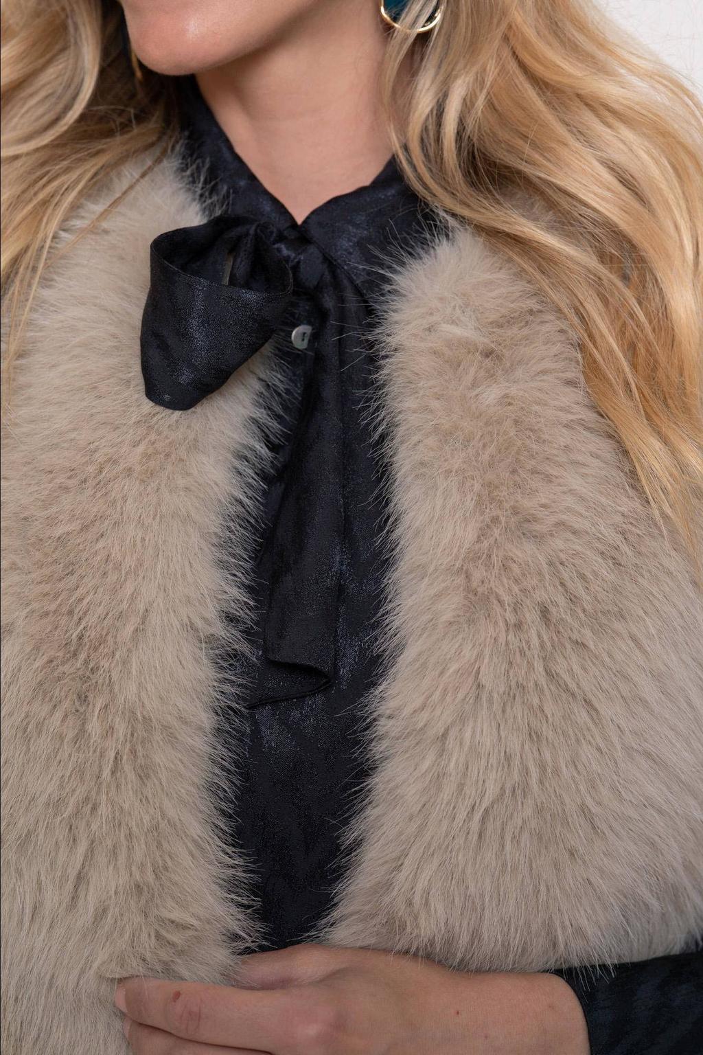 Taupe dames Geisha teddy gilet met effen en reverskraag