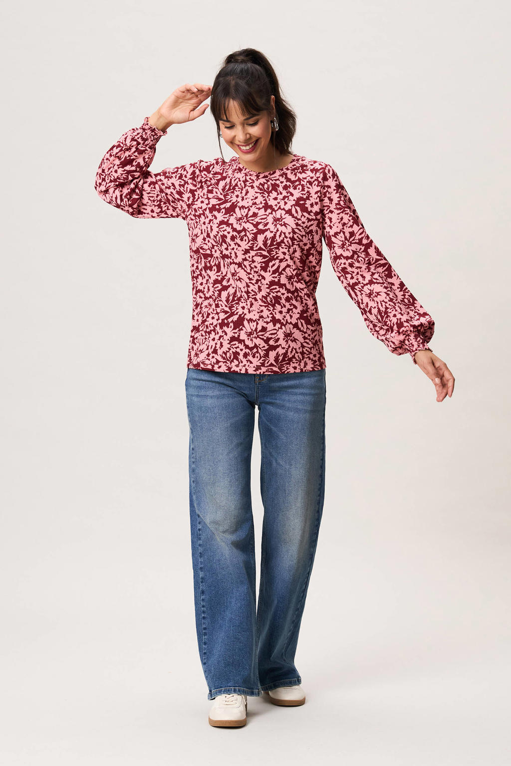 Rode dames Miss Etam top van polyester met lange mouwen, ronde hals en smockwerk