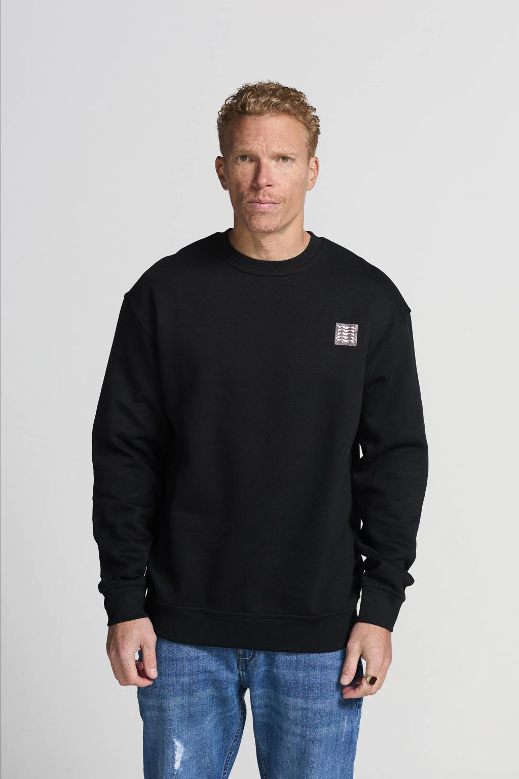 Vänner sweater met backprint zwart