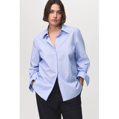 Mango blouse Lichtblauw/wit afbeelding