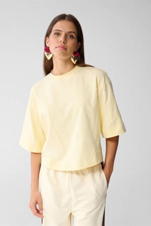 T-shirt lichtgeel