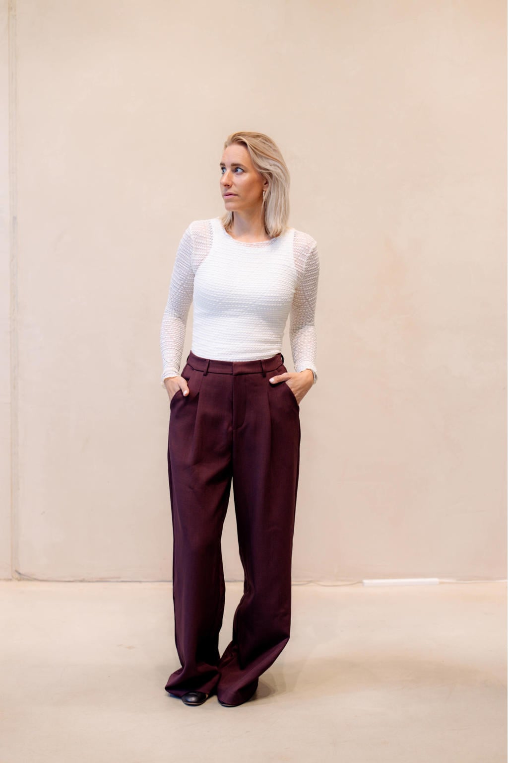 Donkerrode dames SisterS Point wide leg high waist pantalon met rits- en haaksluiting en effen