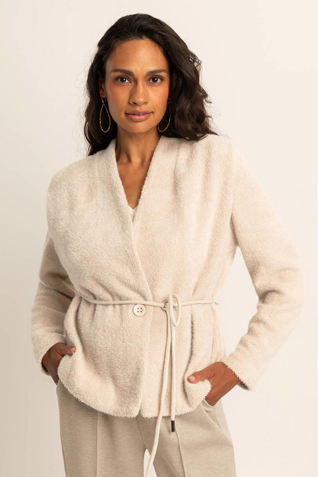 Beige dames Expresso gebreid vest met effen, lange mouwen, V-hals en knoopsluiting