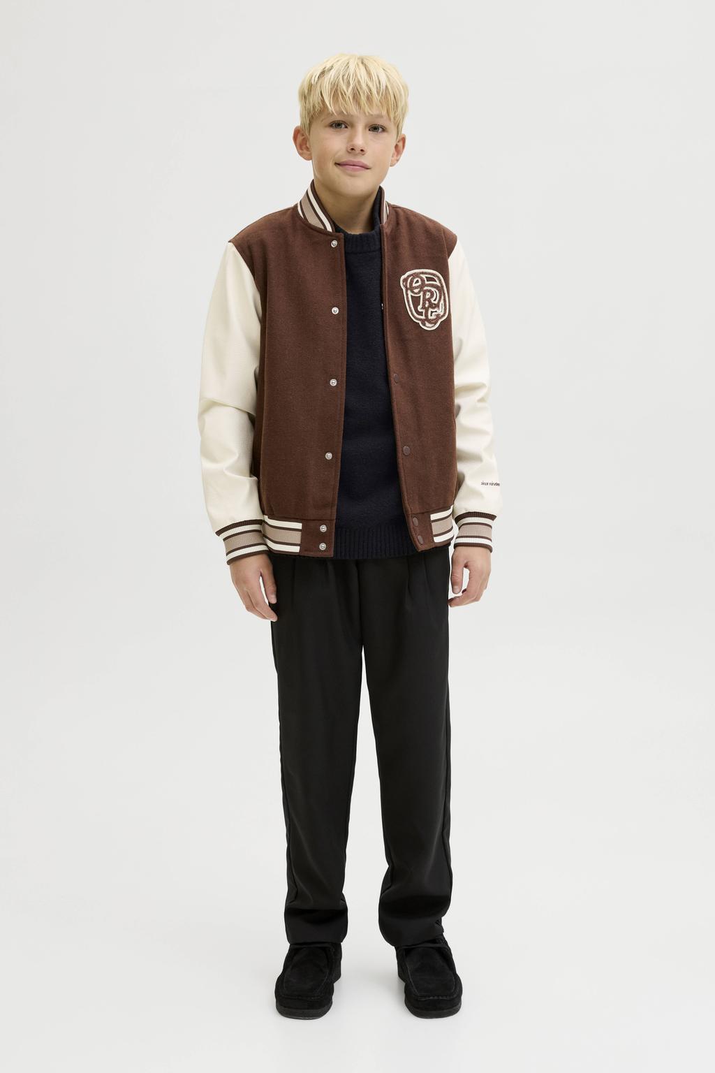 Zwarte jongens JACK & JONES JUNIOR pullover gebreid van katoen met effen, lange mouwen en ronde hals