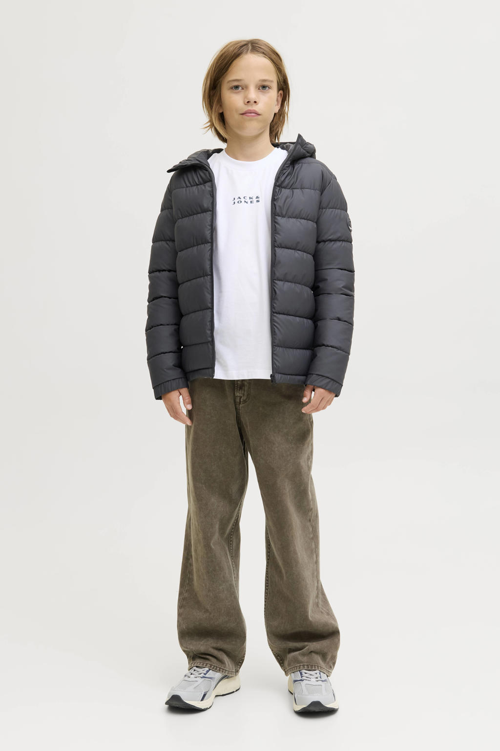 Zwarte jongens JACK & JONES JUNIOR gewatteerde jas gebreid van polyester met effen, lange mouwen, capuchon en ritssluiting