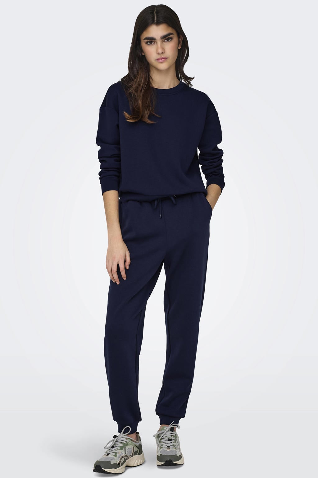 Donkerblauwe dames ONLY PLAY joggingbroek van polyester met loose fit, regular waist, elastische tailleband met koord en effen