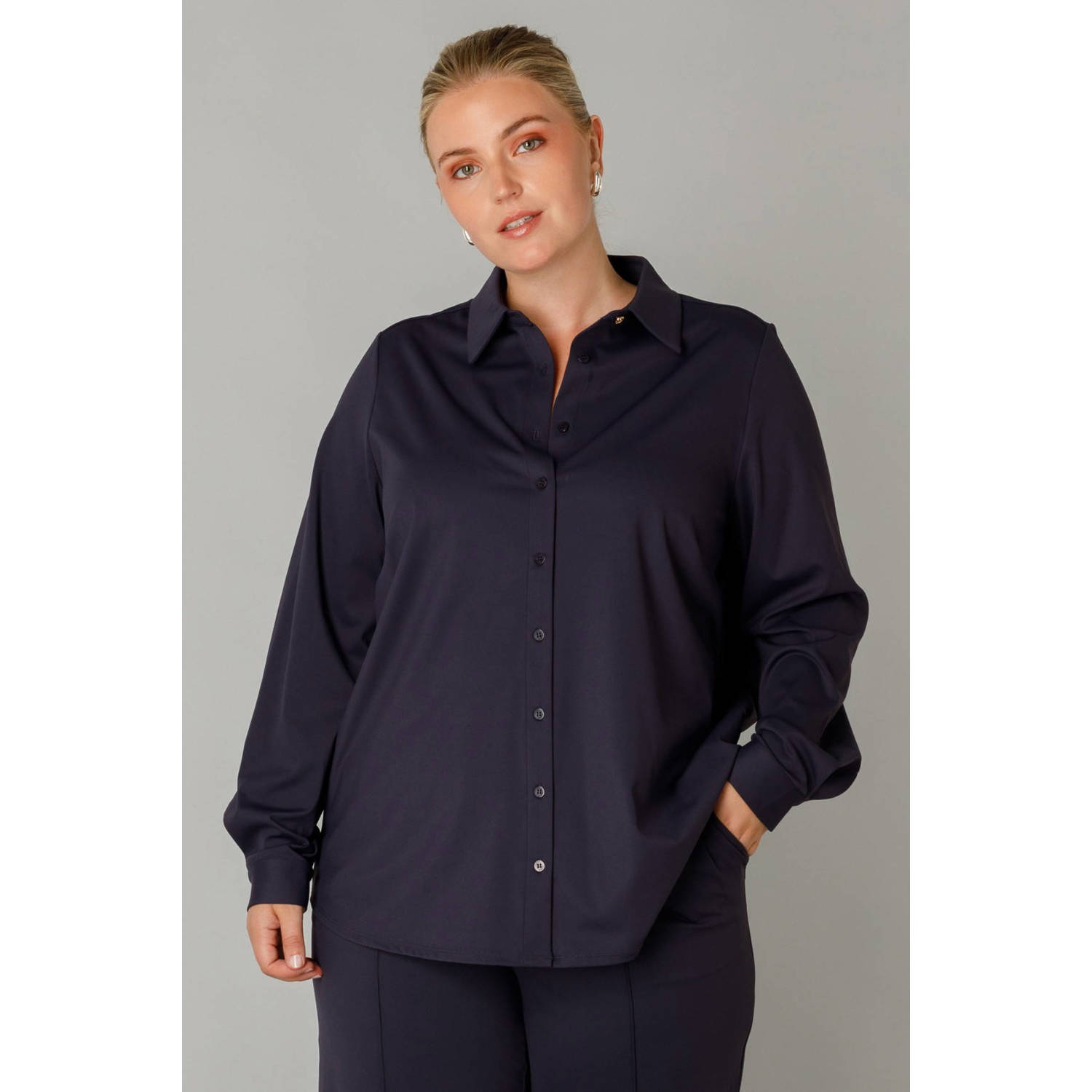 Yest Curve travelstof blouse donkerblauw