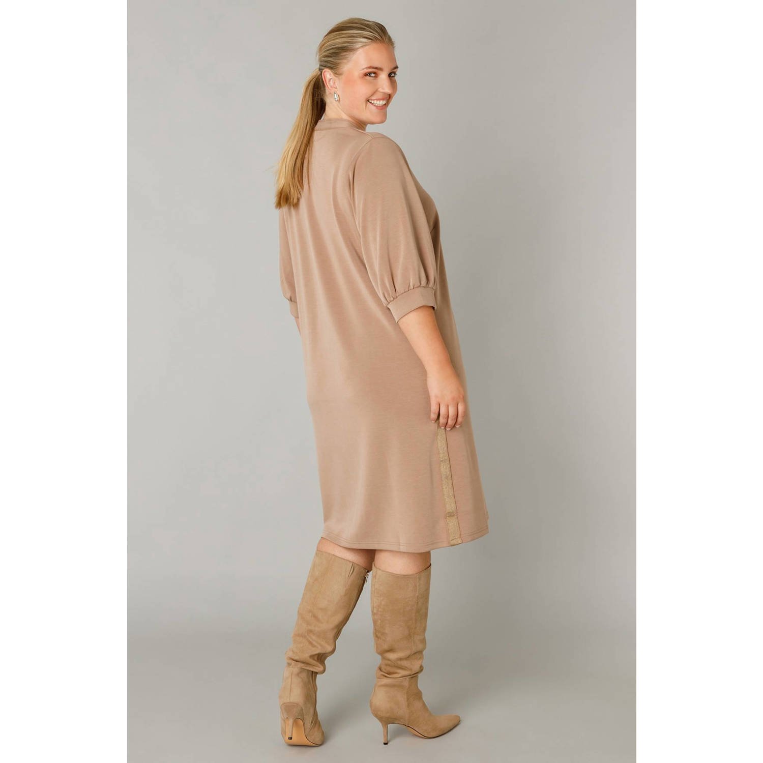 Yest Curve korte jurk camel