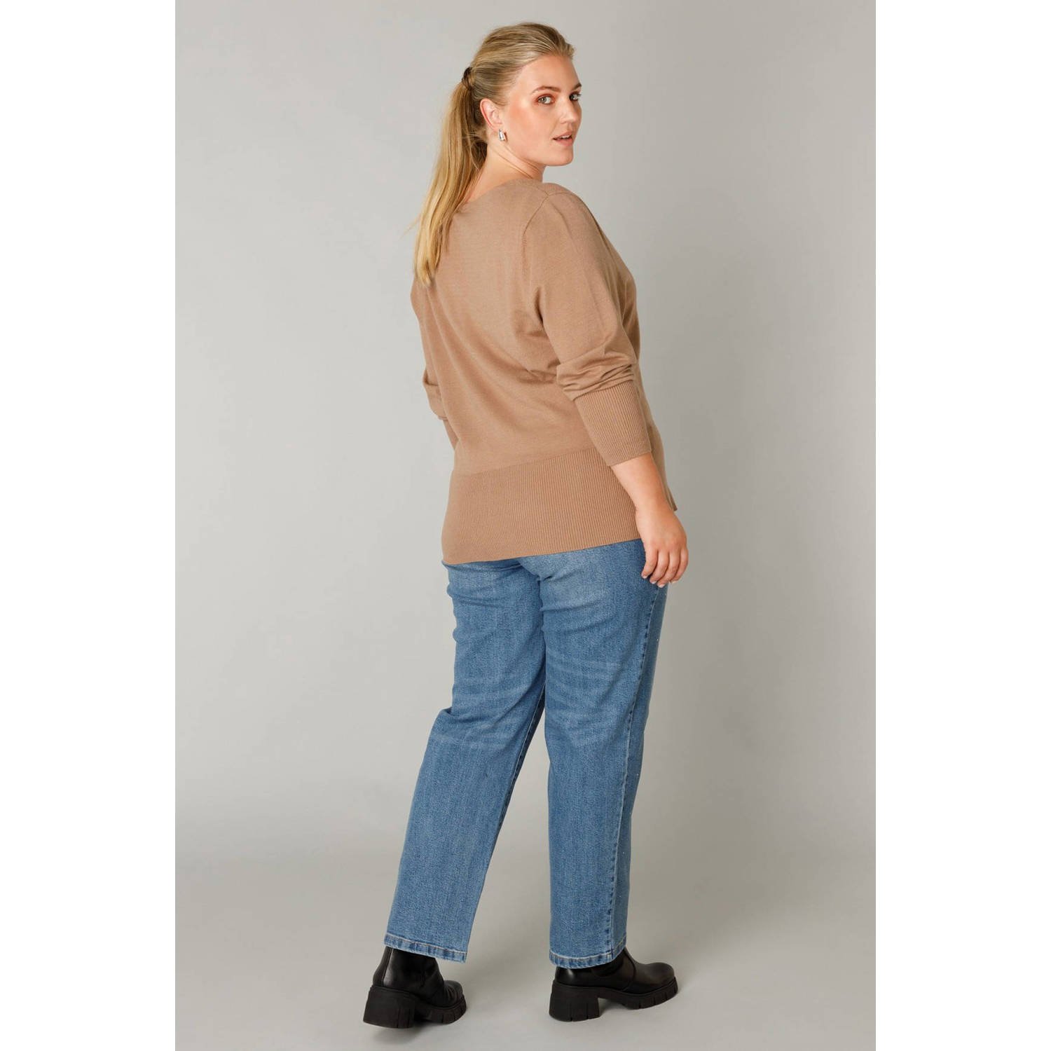Yest Curve vest beige fijn gebreid