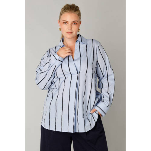 Yest Curve blouse lichtblauw afbeelding