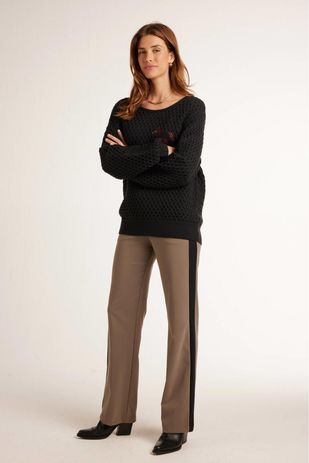 Grijsbruine dames Didi straight high waist casual travelstof broek bruin met elastische tailleband met koord en effen