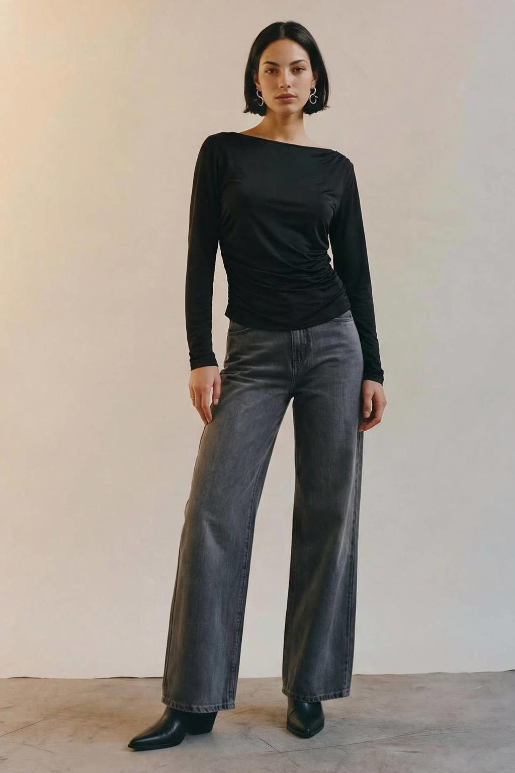 AWARE one shoulder top - zwart