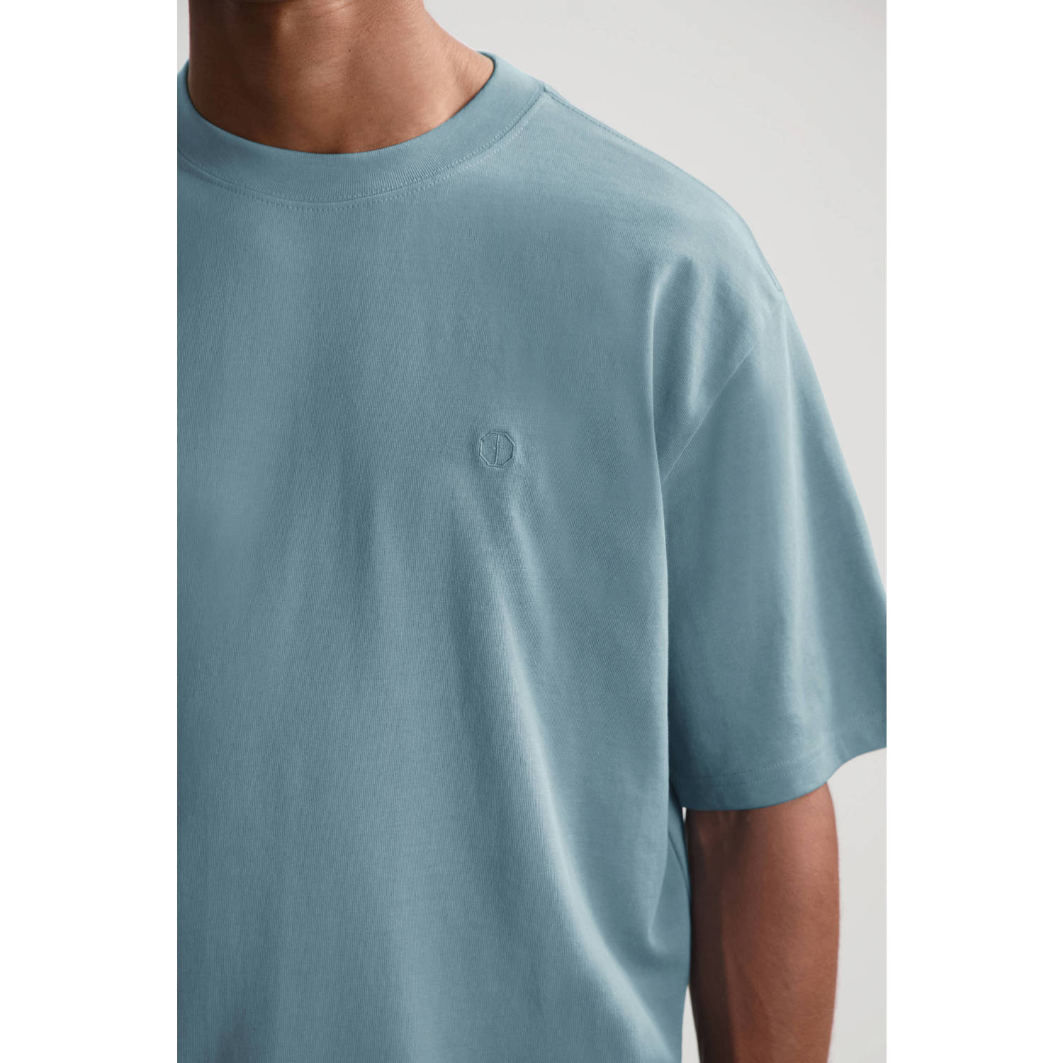 Dstrezzed loose T-shirt lichtblauw