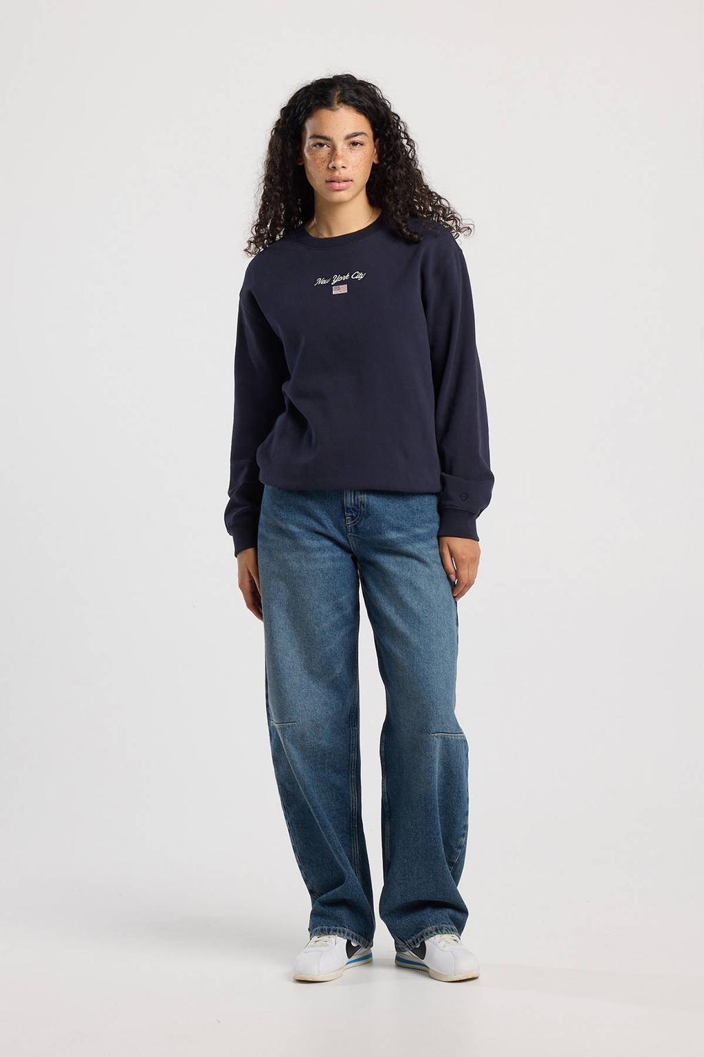 Marineblauw dames America Today sweater blauw met printopdruk, lange mouwen, ronde hals en borduursels