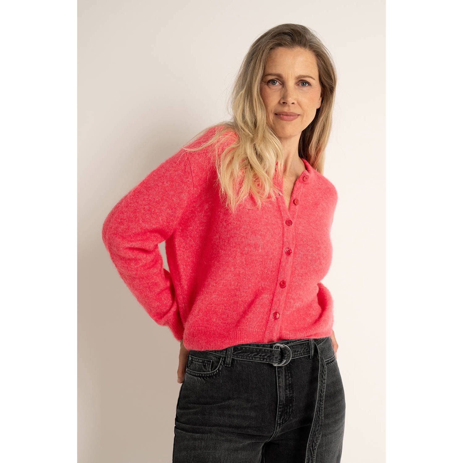 Claudia Sträter wollen cardigan fuchsia gebreid