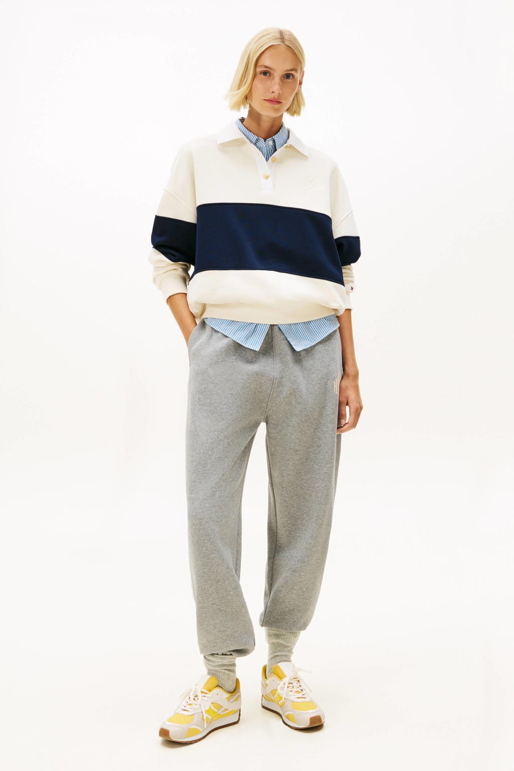 Ecru en blauwe dames Tommy Hilfiger gestreepte gebreide trui van katoen met lange mouwen, polo kraag, knoopsluiting en borduursels