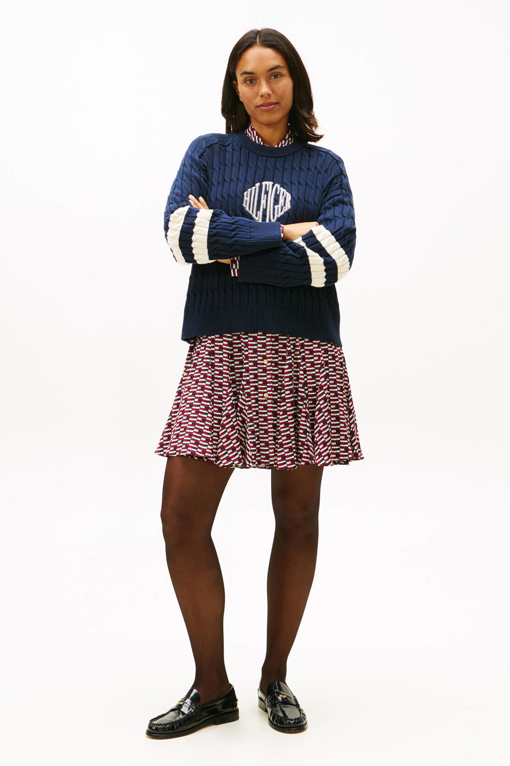 Marineblauw, marine en witte dames Tommy Hilfiger gestreepte trui blauw van katoen met lange mouwen, ronde hals en borduursels