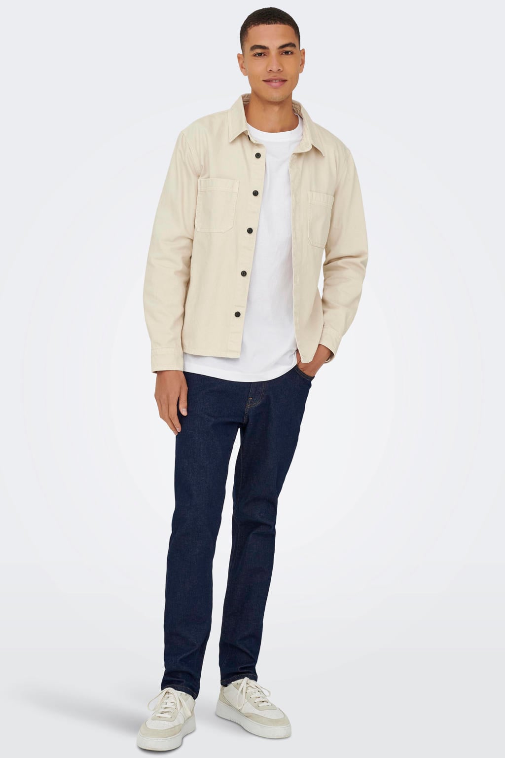 Beige heren ONLY & SONS overshirt van katoen met effen, lange mouwen, klassieke kraag, knoopsluiting en geweven detail