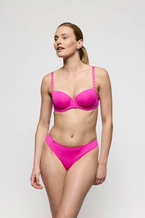 string Tom roze