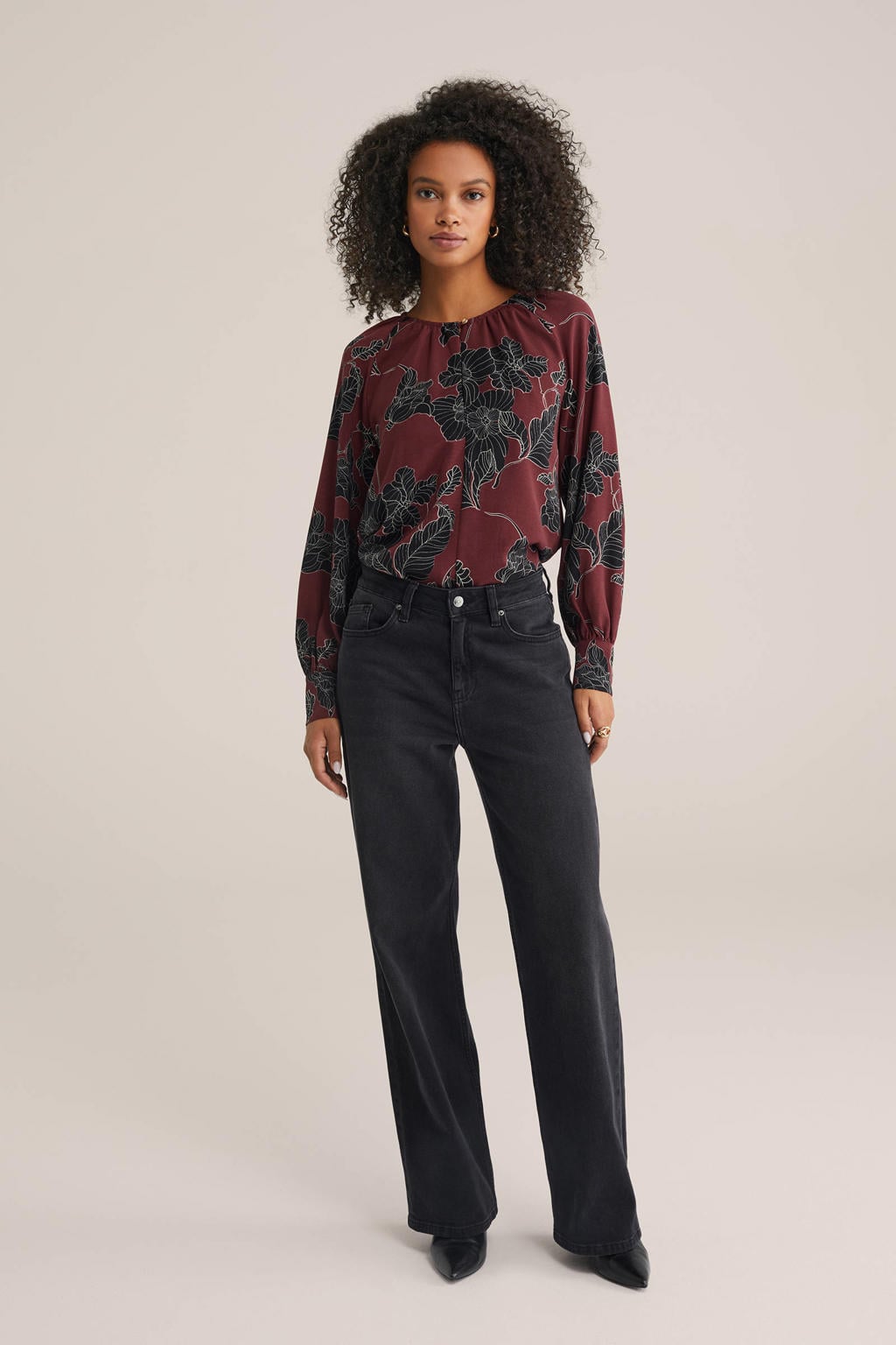 Donkerrode dames WE Fashion gebloemde blouse van polyester met lange mouwen, ronde hals en knoopsluiting